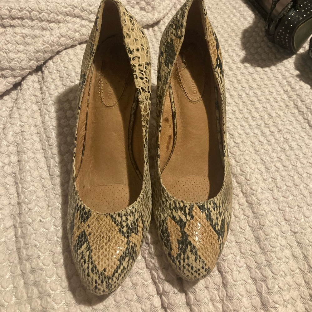 Super cute animal printed heels